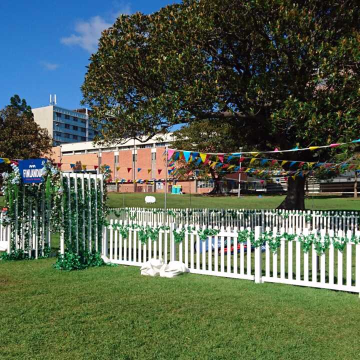 picket fence for hire by event marquees | © event marquees